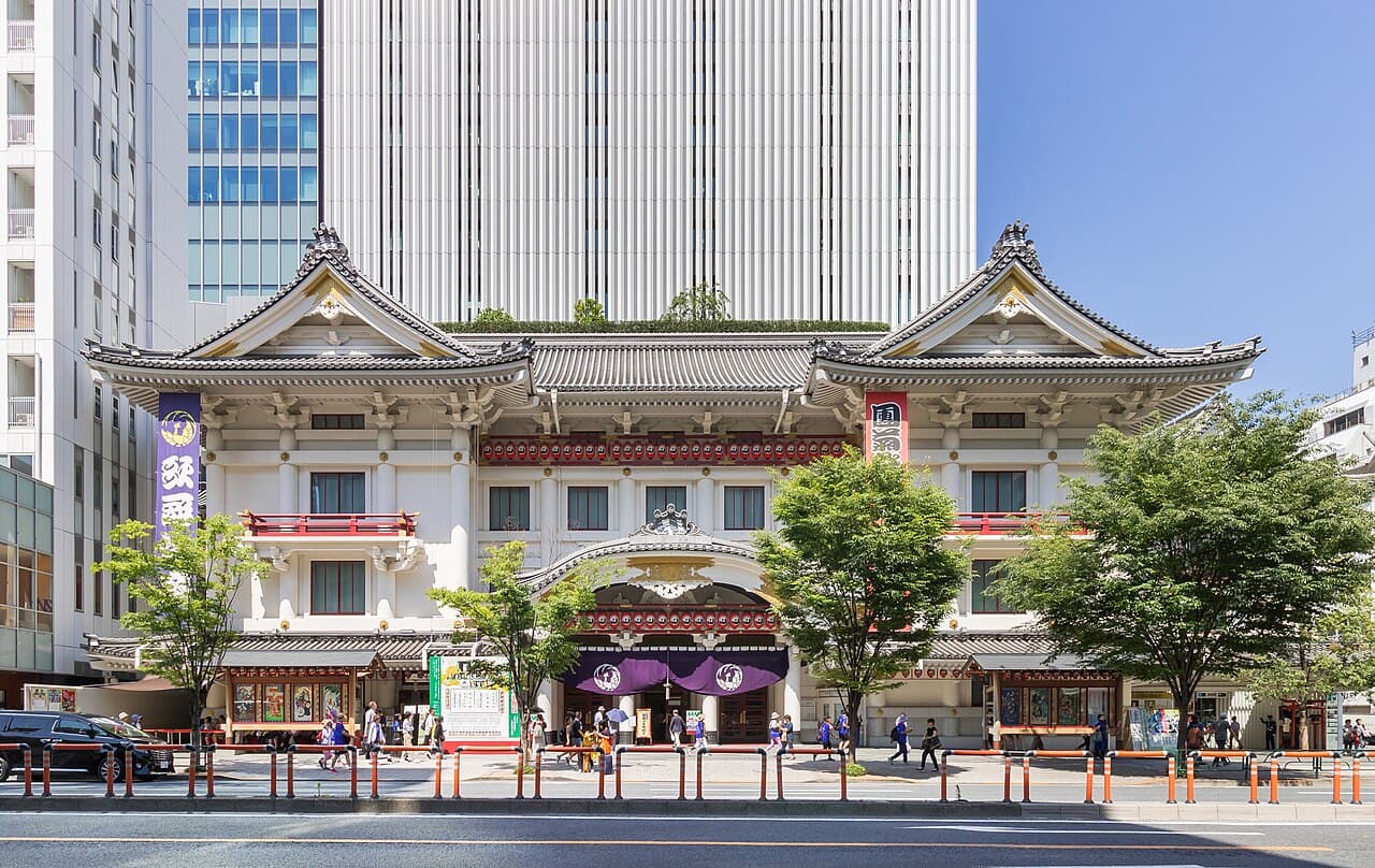 銀座の歴史ある歌舞伎座の外観